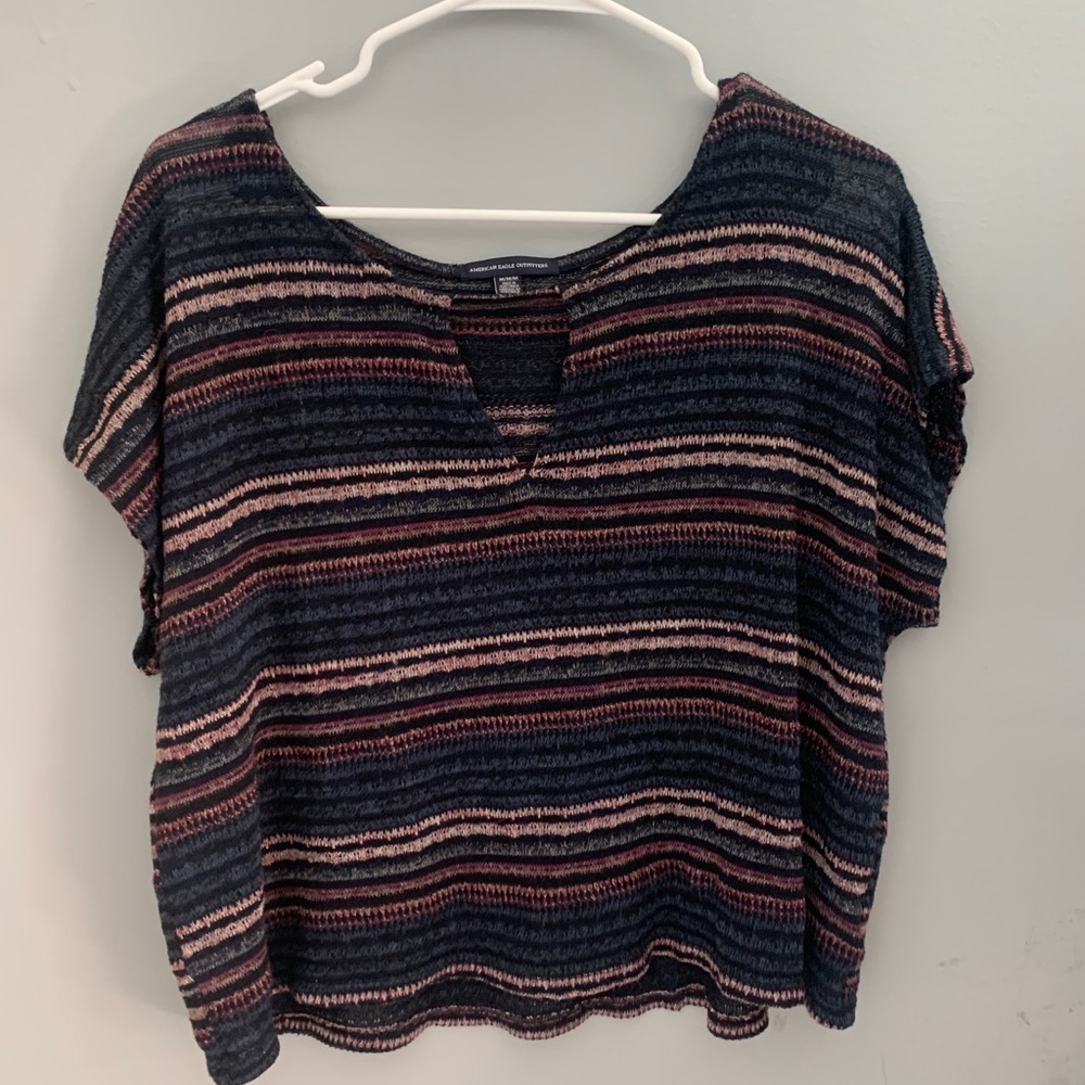 American Eagle flowy shirt